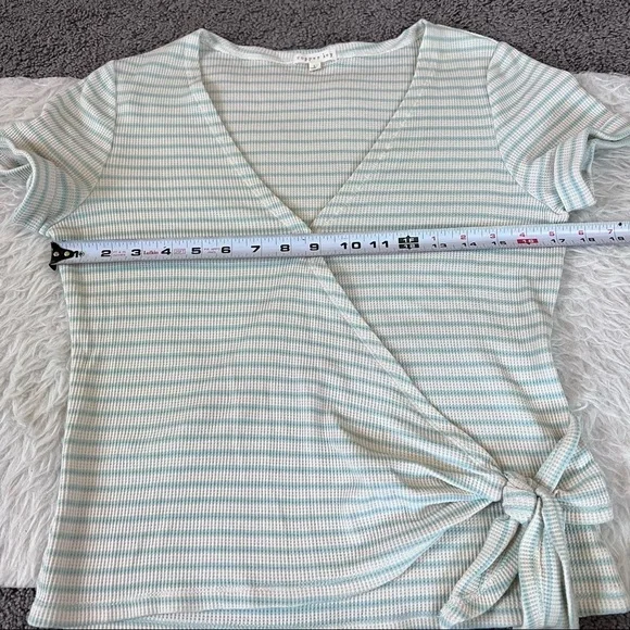 Copper Key waffle knit striped wrap top Large - Picture 6 of 8